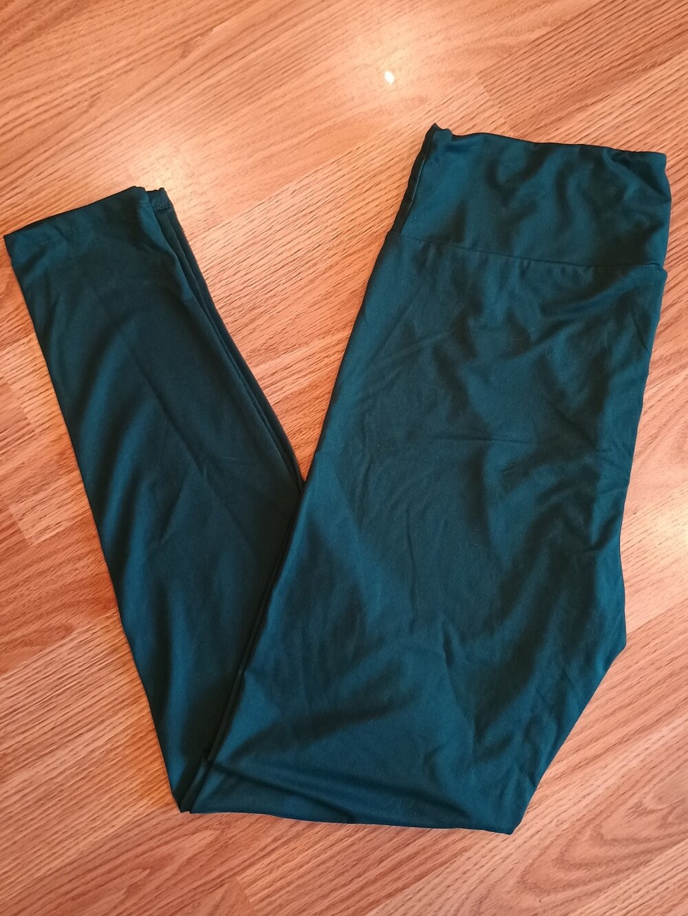 LuLaRoe Buttery Simply Comfortable Solid Dark Green Leggings Tall & Curvy TC - Picture 2 of 6
